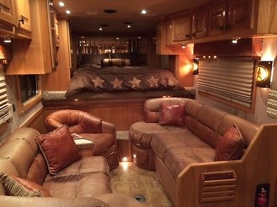 2003 Hart 3 horse trailer with 20 ft living quarters, AIR RIDE, Outlaw conv.