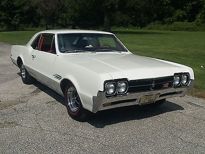 Oldsmobile : 442 Club Coupe ULTRA RARE 1 0f 5 1966 Olds 442 E-85 Club Coupe **near mint** FREE DELIVERY!!