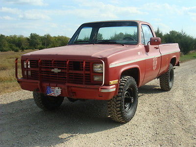 Chevrolet : C/K Pickup 3500 Custom Deluxe 1984 chevrolet m 1008 k 30 cucv 4 x 4 diesel 5 4 ton truck