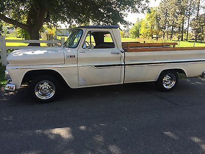 Chevrolet : C-10 CLASSIC 1965 chevy c 10 fleetside pickup clean truck has 292 with 4 speed lots of chrome
