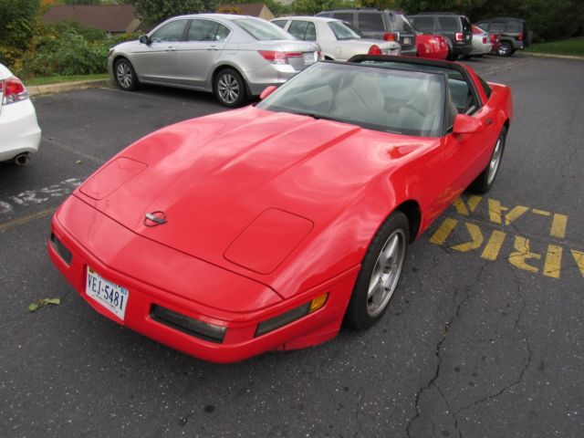 Chevrolet : Corvette 2dr Coupe Torch Red, Automatic, Pace Car Wheels