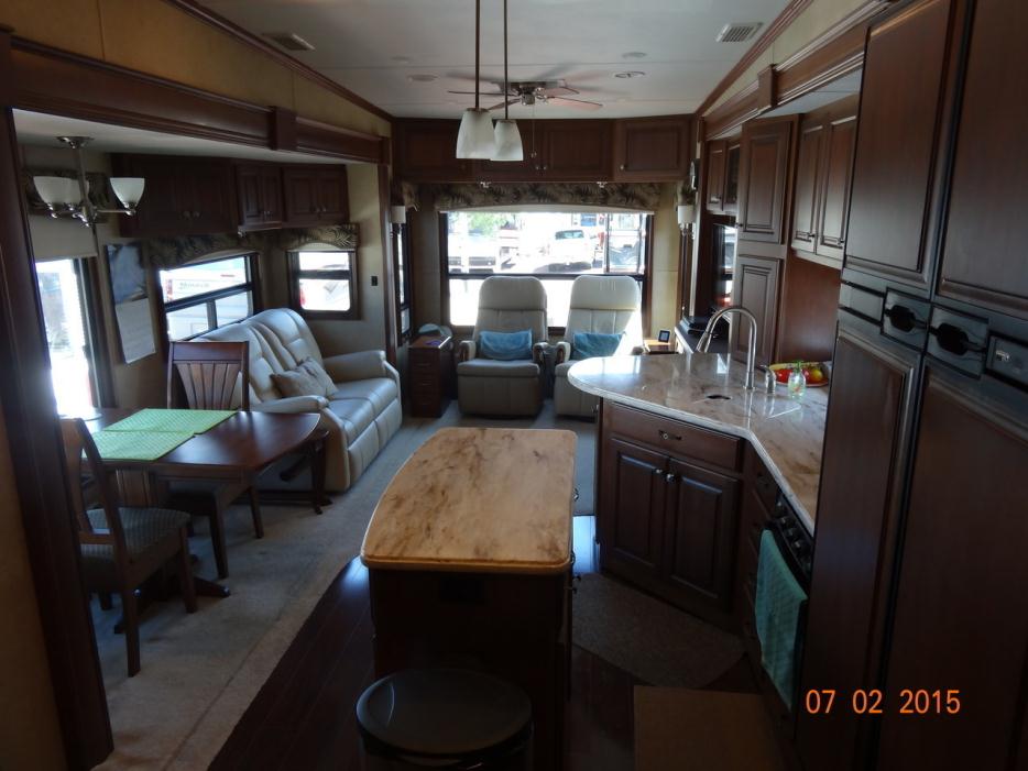 2015 Lifestyle Luxury Rv Chris Peeler Special!!! Lowset Price In