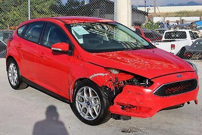 Ford : Focus SE Hatch 2015 ford focus se hatch salvage wrecked repairable project only 2.5 k miles
