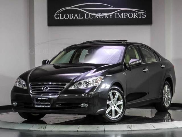 Lexus : ES Base Sedan 4-Door Grille color: chrome Mirror color: body-color Door handle color: chrome Compass