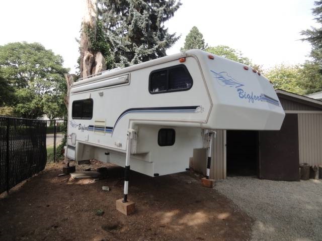 2009 Bigfoot 40MH32ST