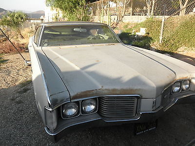 Oldsmobile : Eighty-Eight 1968 oldsmobile delta 88 loaded with options straight body runs and drives