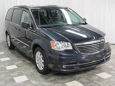 Chrysler : Town & Country 4dr Wagon Touring 2013 chrysler town country touring 17 k navigation cam dvd leather