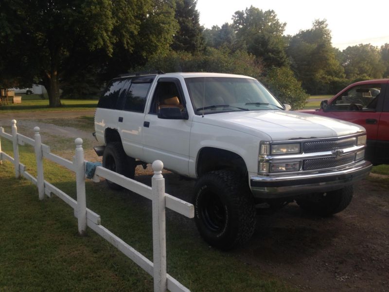 1996 Chevy Tahoe 4 dr 4x4 lifted