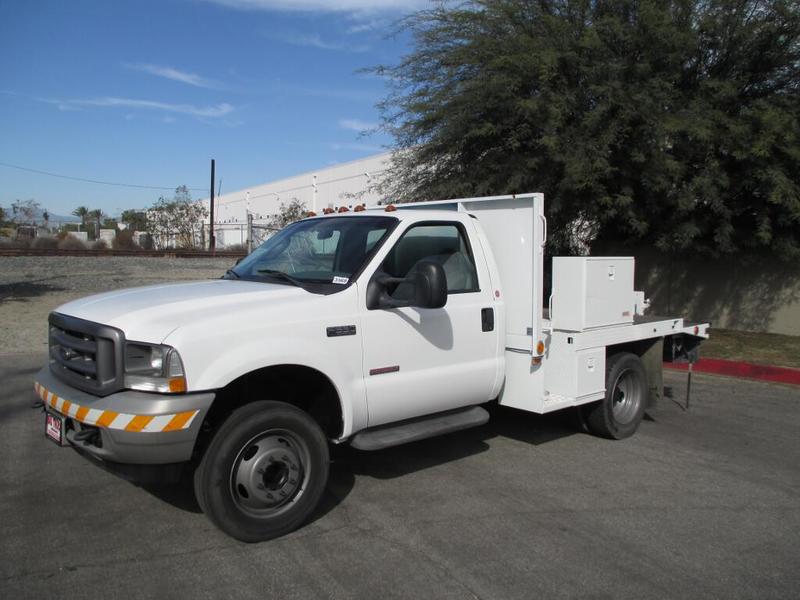 2004 Ford F550 9  Flatbed Truck