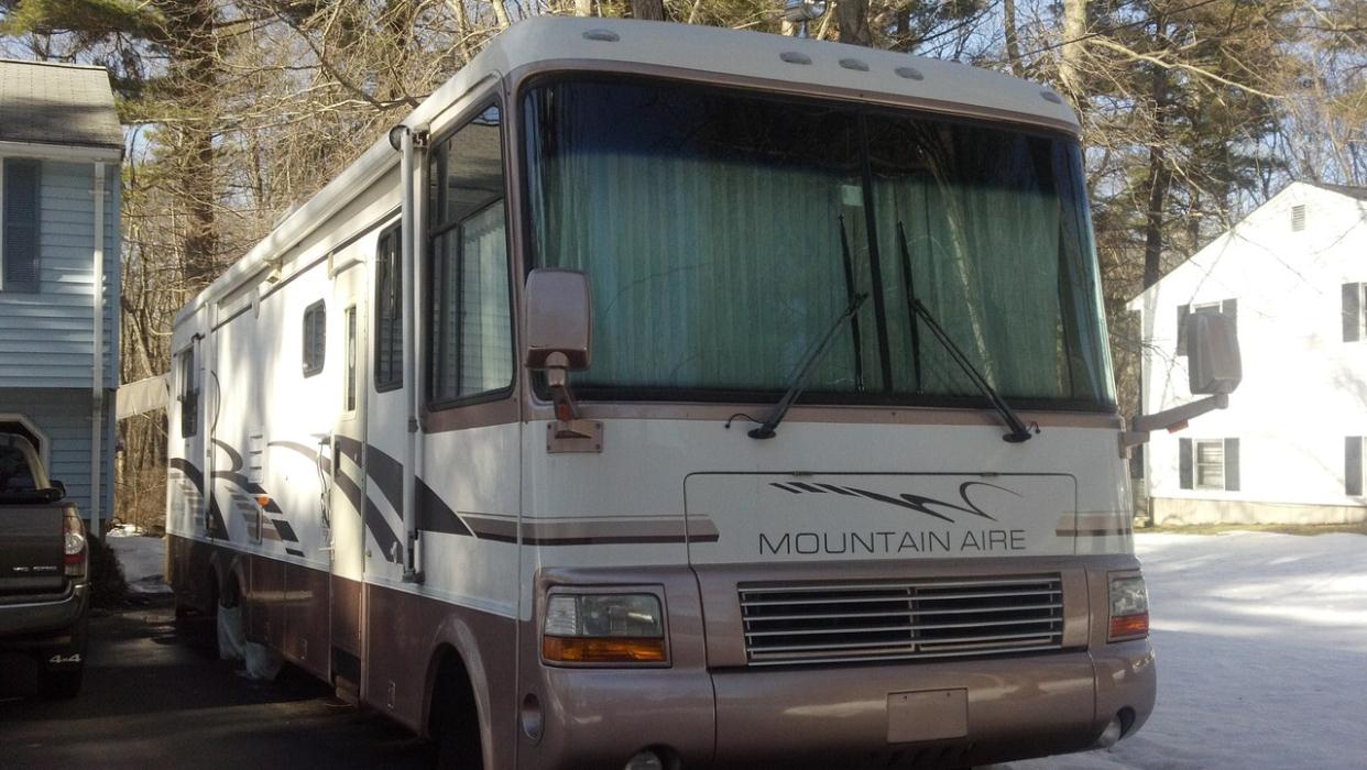 1998 Newmar Mountain Aire 3758