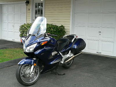 Honda : Other Honda ST1300A motorcycle with ABS brakes