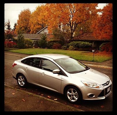 Ford : Focus Silver, Excellent condition inside and out.