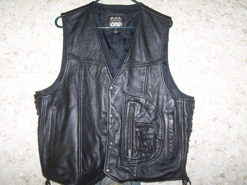MENS BLACK LEATHER MC VEST BY HWY ONE