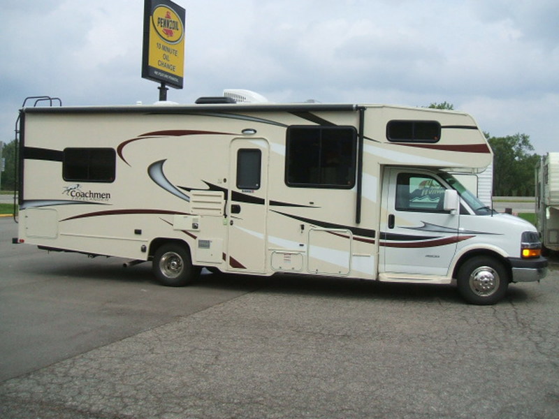 2016 Coachmen Freelander 27QB Chevy