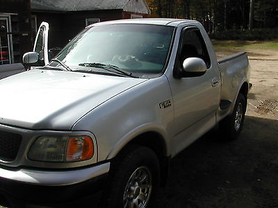 Ford : F-150 xlt 2003 ford f 150 xlt 4 x 4 flareside manual trans shortbox low miles excellent shape