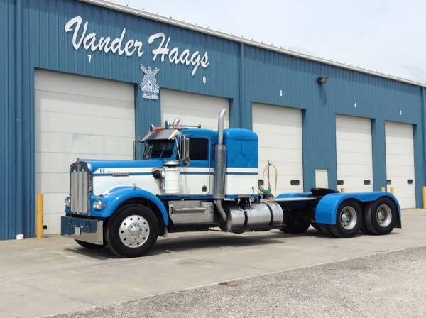 1982 Kenworth W900a