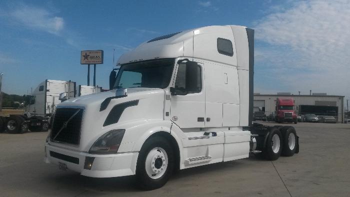 2012 Volvo (used) Vnl670