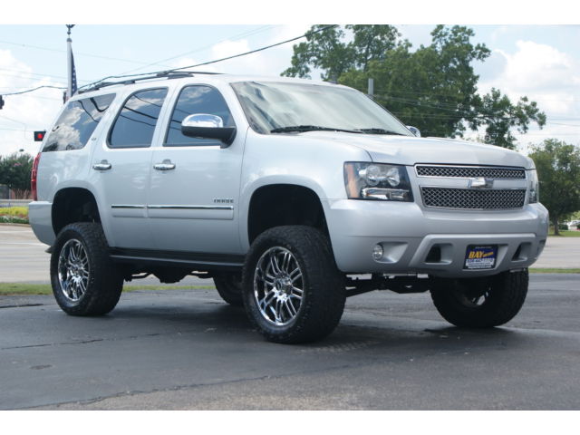 Chevrolet : Tahoe 2WD 4dr 1500 LTZ 6 Inch Lift Sunroof Navigation DVD Leather Bluetooth Chrome Rims One Owner