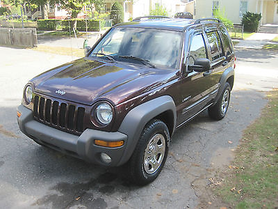 Jeep : Liberty Sport Sport Utility 4-Door 2004 jeep liberty sport 4 x 4 remote start runs and drives excellent