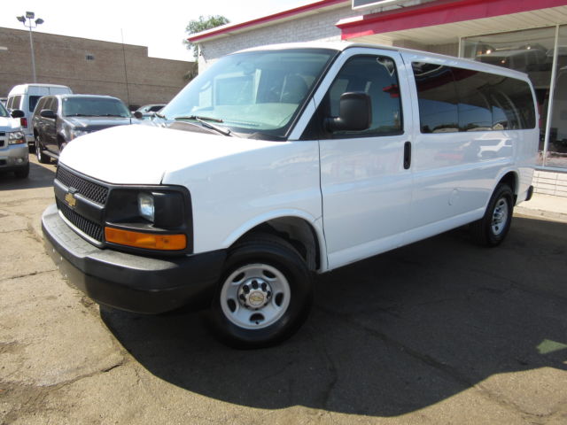 Chevrolet : Express RWD 2500 135 White 2500 LS 12 Passenger 81k Miles Warranty Cloth Seats Ex Fed Owned