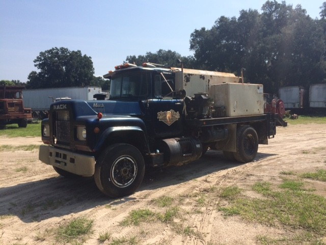 1981 Mack R-Model