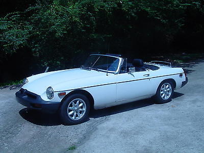 MG : MGB rubber bumper with luggage rack 1977 mgb roadster built for fast rallying or vintage racing with less than 500 mi