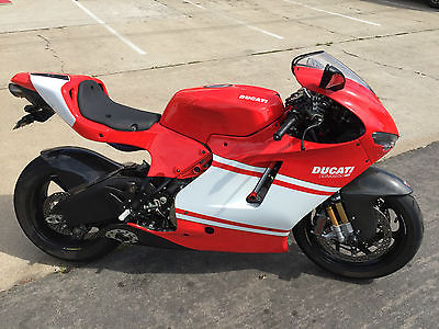 Ducati : Superbike 2008 ducati s desmosedici d 16 rr gp replica