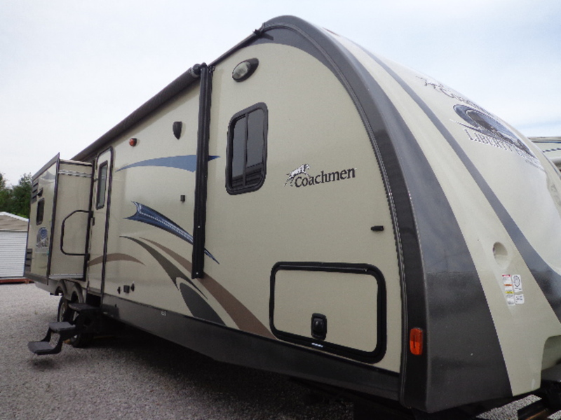 2014 Liberty Edition FOREST RIVER COACHMEN 320BHDS/RENT TO OW