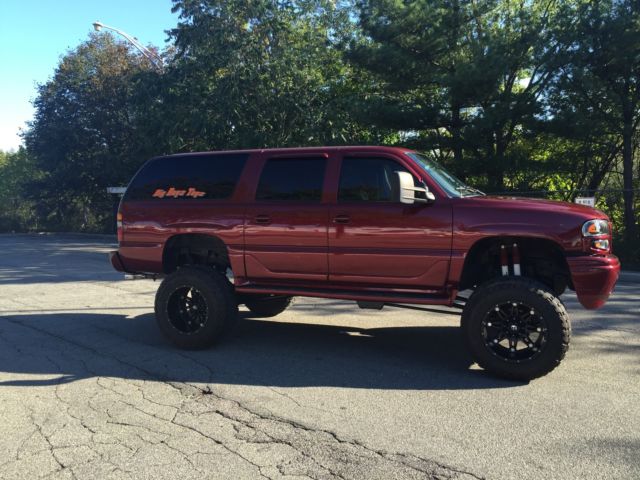 GMC : Yukon 4dr 1500 4WD MONSTER LIFTED LIFT CUSTOM SHOW TRUCK NO EXPENSE SPARED