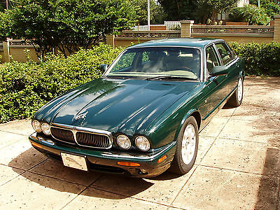 Jaguar : XJ8 Base Sedan 4-Door 1998 jaguar xj 8 luxury sedan 55 220 miles classy green ext tan int