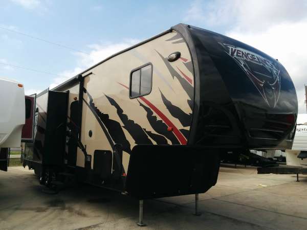 2008 Forest River Sandpiper 32QBBS