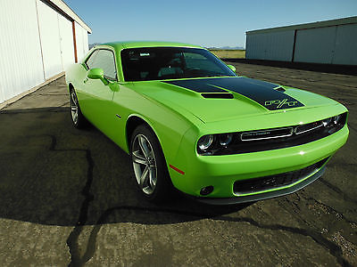 Dodge : Challenger R/T 2015 challenger r t very low mileage show room condition