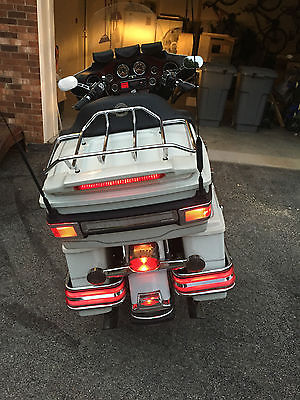 Harley-Davidson : Touring 2002 harley davidson ultra classic pearl white extras including sd mp 3 player