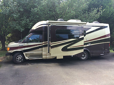 Ford E450 Super Duty chassis 24 ft. motorhome. Dynamax Isata 230 Touring Sedan