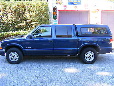Chevrolet : S-10 2001 chevy s 10 4 door ls 4 wd pickup with matching cap