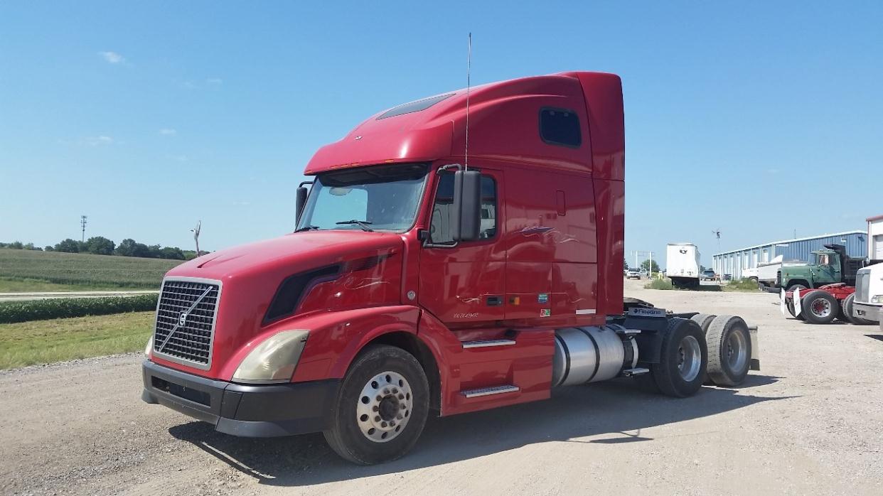 2007 Volvo Vnl64t670