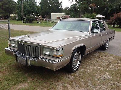 Cadillac : Brougham Brougham d'Elegance Sedan RARE 1990 Cadillac Brougham d'Elegance Sedan~V8 5.7 Liter~Beige Cloth Interior