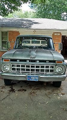 Ford : F-100 Ford F-100