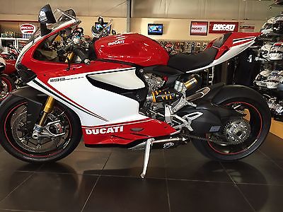 Ducati : Superbike 2012 ducati 1199 s panigale tricolore 1859 miles mint showroom condition