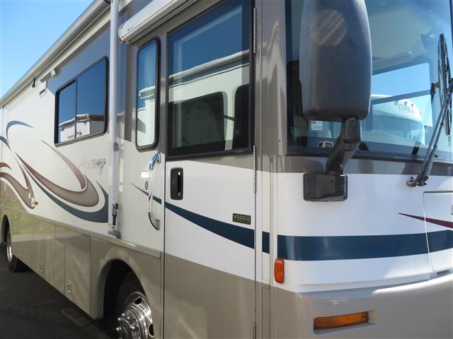 2007 Winnebago Outlook 29B