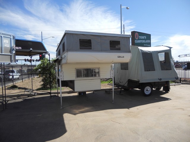 1997 Hallmark 8 UTE LX POP-UP SHORTBED