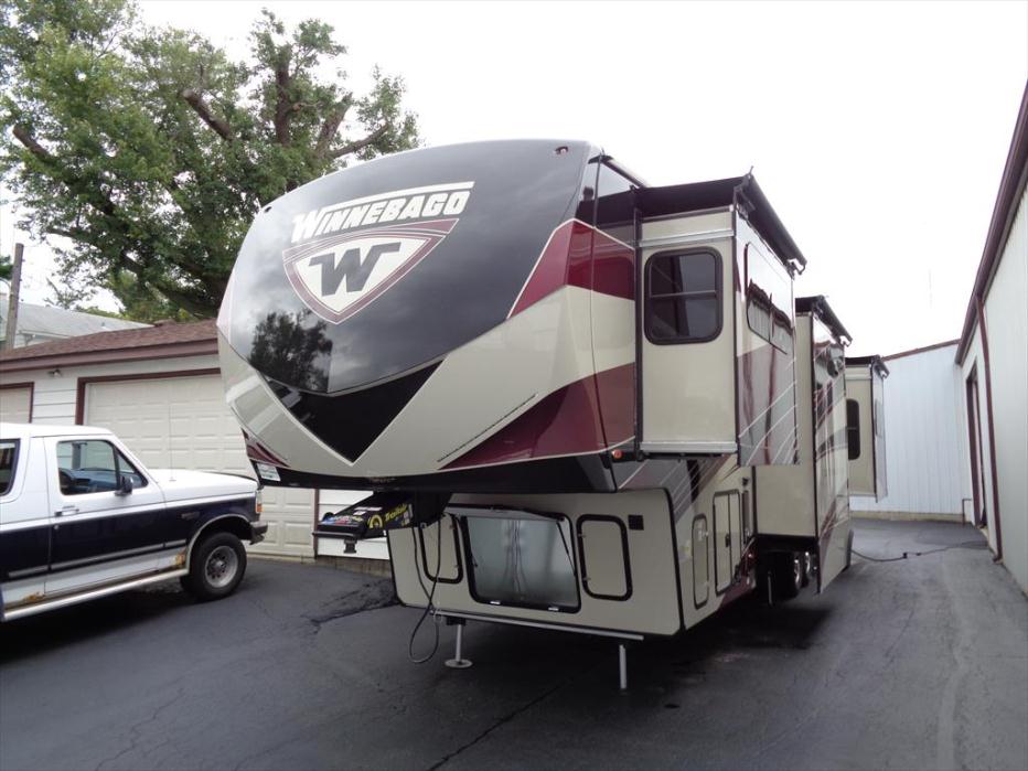 2007 Winnebago Outlook 29B