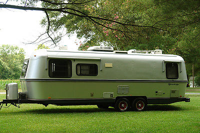 Immaculate Vintage 1989 28ft Avion 28-TA Travelcader Travel Trailer Airstream