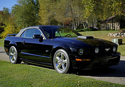 Ford : Mustang GT Convertible 2-Door 2006 ford mustang gt convertible less than 10 k miles excellent shape