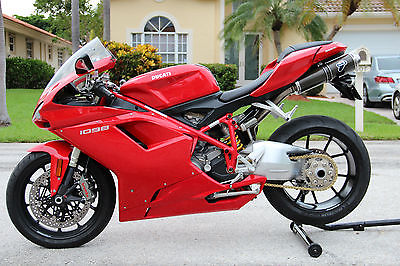 Ducati : Superbike Ducati 1098 2008 Very Nice condition in Red.