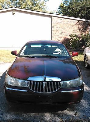 Lincoln : Town Car Cartier Burgundy, all options, cold A/C, good running, needs some work!