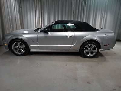 Ford : Mustang GT 2009 premium gt convertable w 2248 miles owned by a billionaire