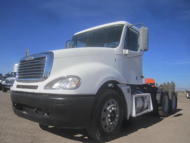 2003 Freightliner Cl12064st-Columbia 120