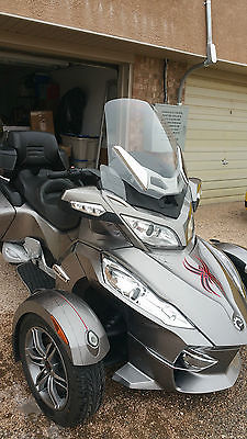 Can-Am : Spyder Can Am Spyder RT-S 2012 Custom paint and lots of extras