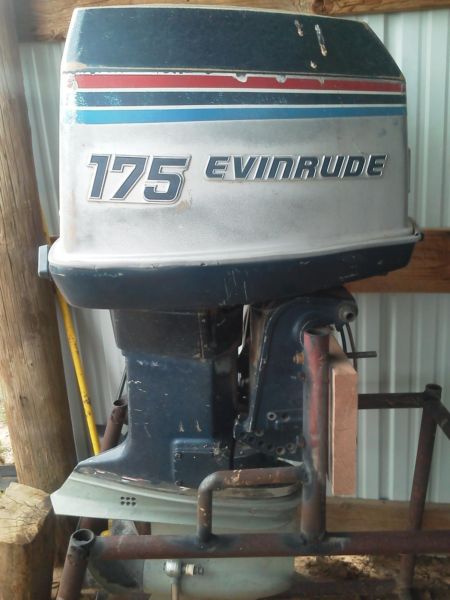 1977 Evinrude 175HP Outboard Motor